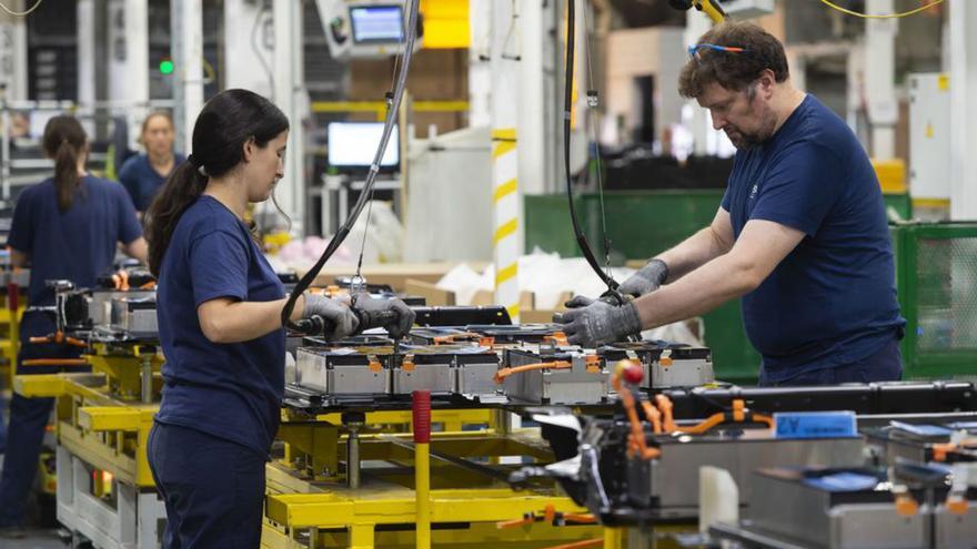 El taller de baterías de la planta automovilística de Stellantis en Figueruelas. | JAIME GALINCO