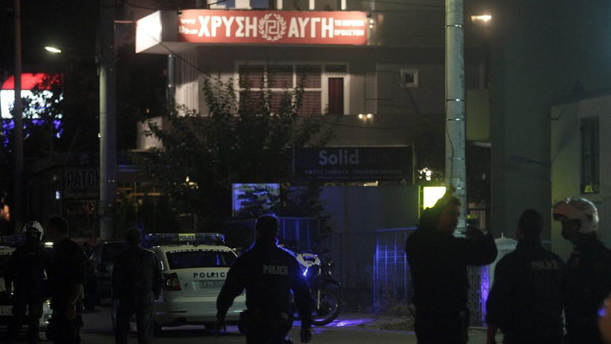 Dos miembros del partido nazi Amanecer Dorado, tiroteados en Atenas