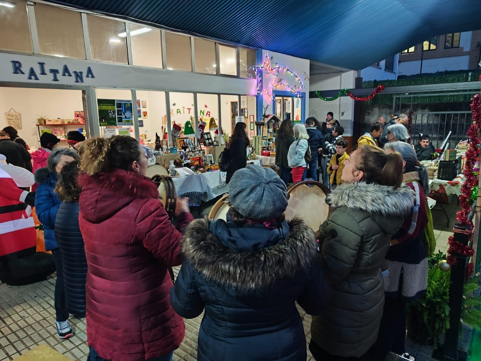 Música, talleres y un sinfín de productos: Raitana inaugura su mercadillo solidario