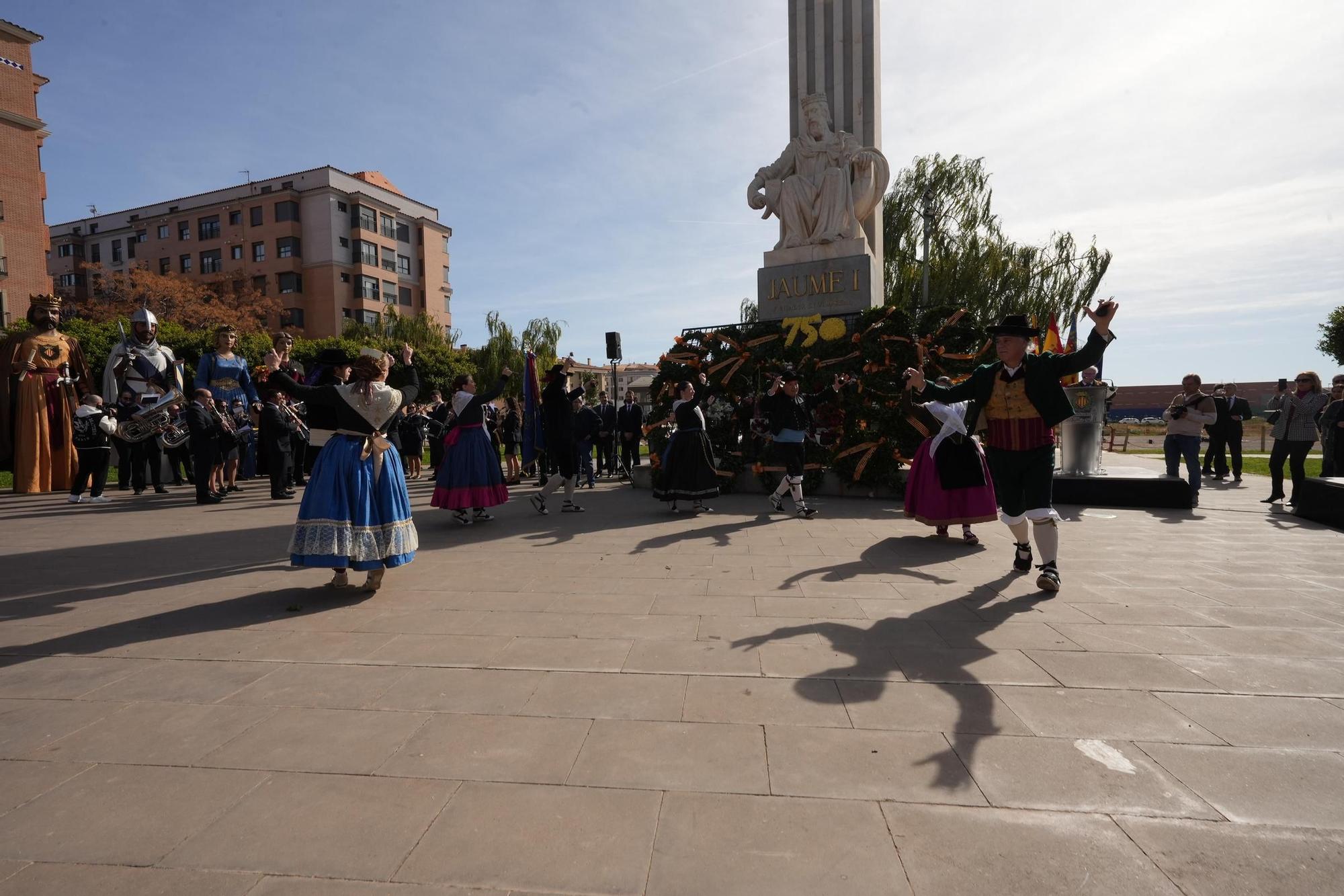 Las mejores imágenes del homenaje a Jaume I, que inicia los actos para celebrar los 750 años de Vila-real