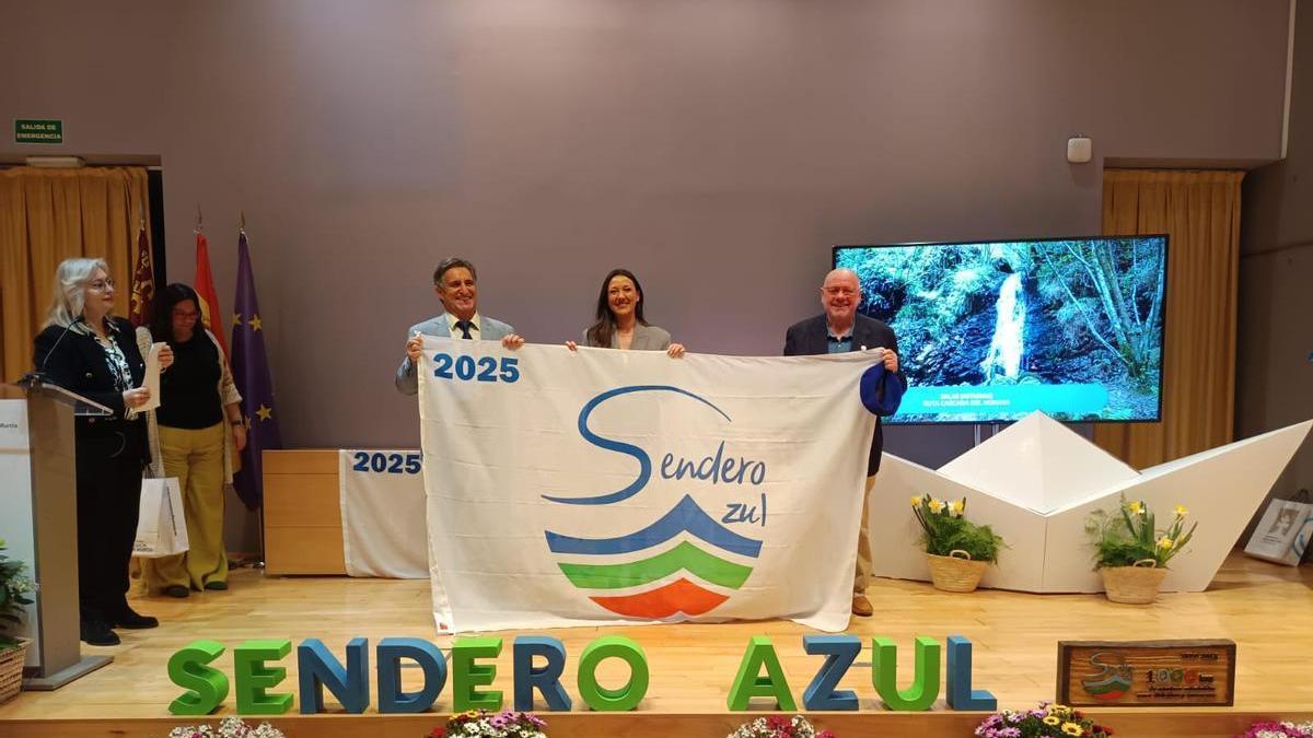 Acto de entrega de los Senderos Azules