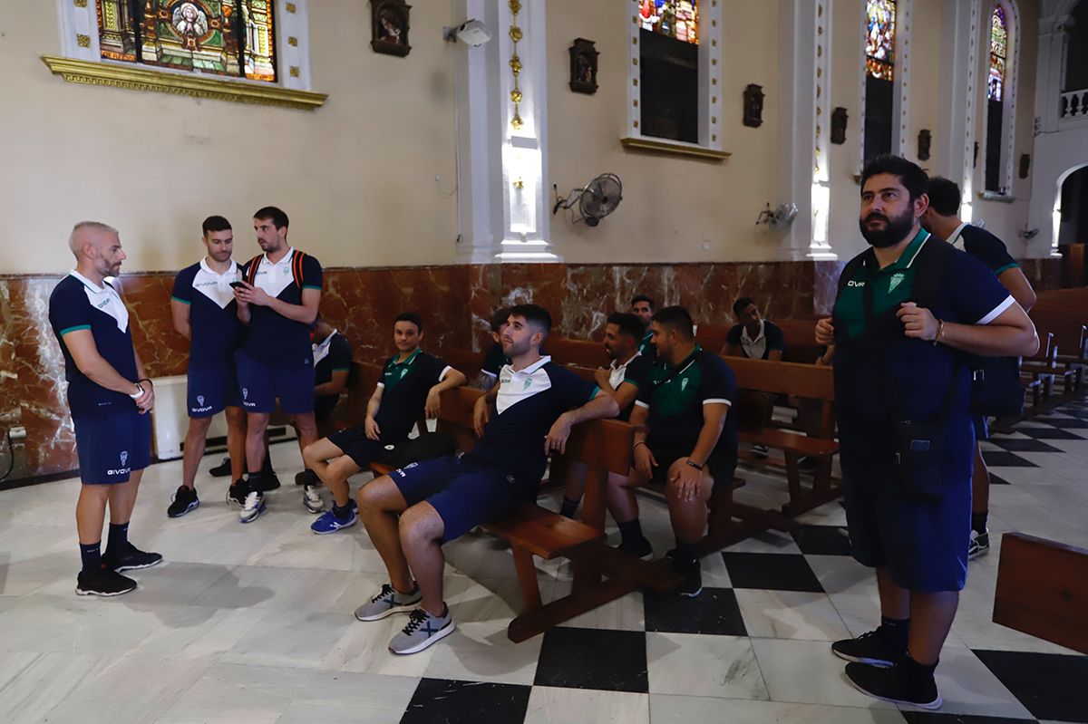 La visita del Córdoba Futsal a María Auxiliadora en imágenes