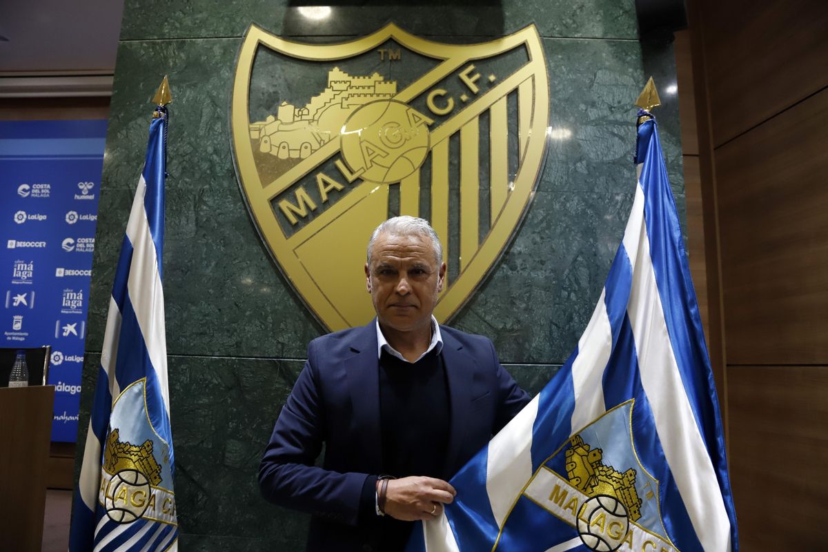 Sergio Pellicer, presentado ayer en la sala de prensa de La Rosaleda.