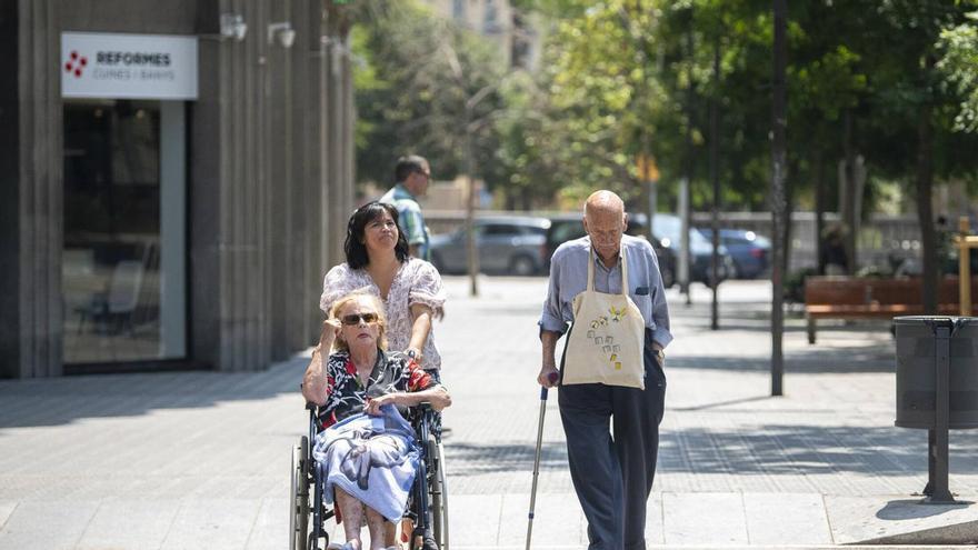 Així ha envellit l’àrea de Barcelona en una dècada: per cada 10 menors de 15 anys n’hi ha 16 de més de 65