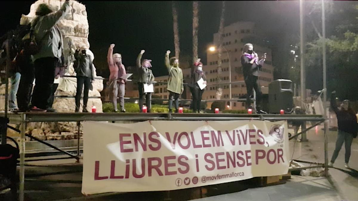 Lectura del manifiesto contra la violencia machista en Palma