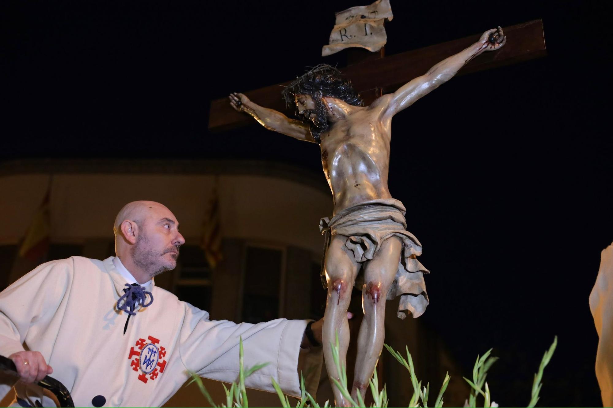 En imágenes | Vía Crucis de Nuestra Señora de la Piedad en Zaragoza