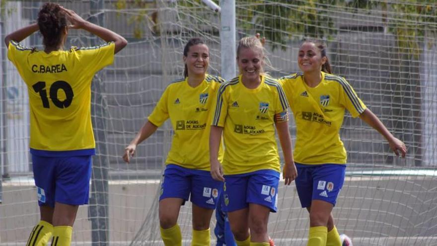 Las jugadoras del Plaza de Argel celebran uno de sus siete goles