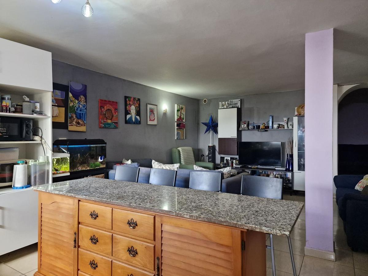 Cocina y salón de la vivienda