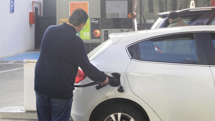 Los precios de los combustibles están en máximos para lo que va de año y no parece que vayan a rebajar su tensión.