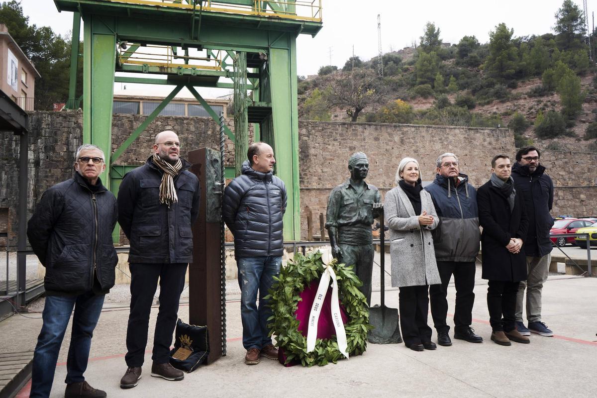 Acte d'homenatge davant del monument al miner, el 4 de desembre del 2025