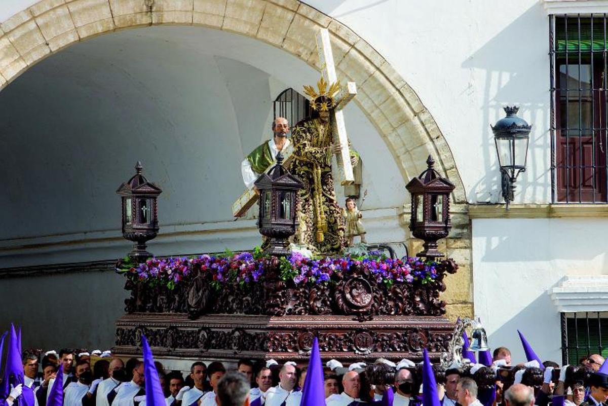 VIRGEN DE LOS REMEDIOS ‘PETALÁ’ A SU PASO POR EL LLANO ALTO.