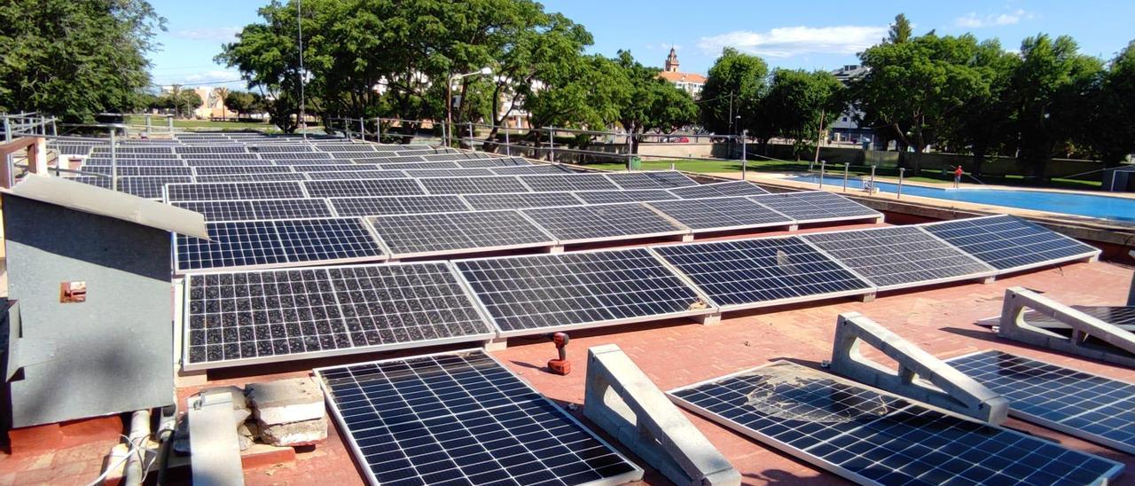 Planta fotovoltaica del polideportivo de Foios.