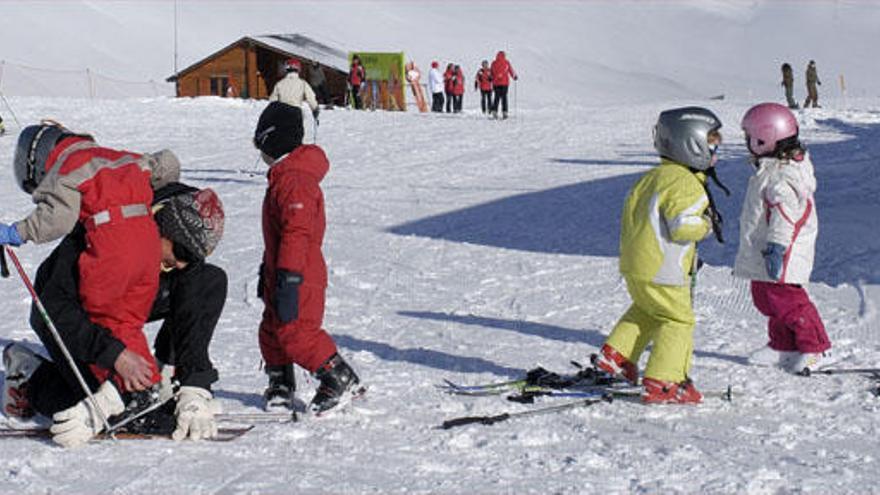 Cursillos gratis para niños en Formigal y Panticosa