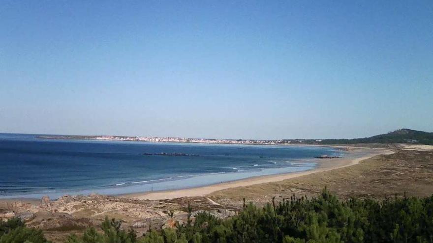 Vista de la playa de Corrubedo esta mañana. // MG