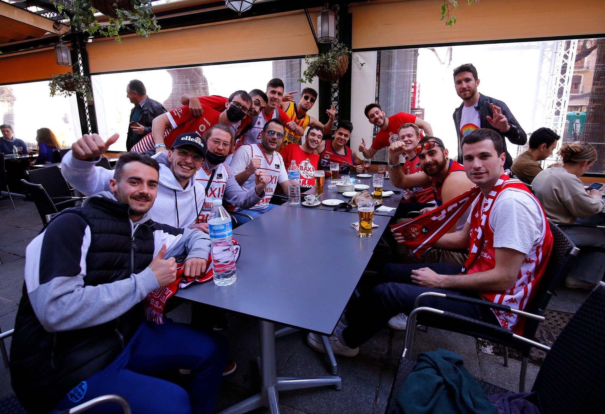 400 seguidors del Baxi acompanyen l'equip a Granada