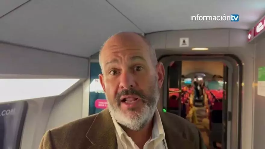 Un tren entre Alicante y Valladolid queda atrapado en un túnel: "Ha habido momentos de agobio recordando el accidente de ayer"