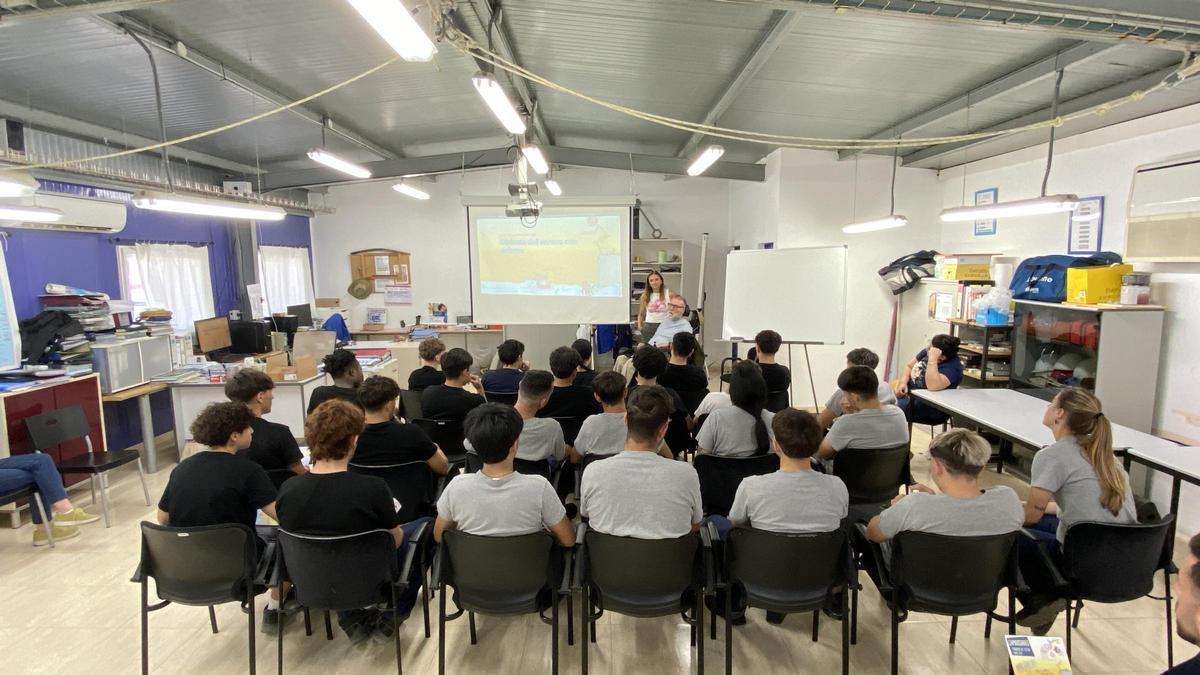 La Cooperativa Jovent ha recibido la visita de Toni Balaguer, lesionado medular y usuario de ASPAYM, que ha compartido su experiencia