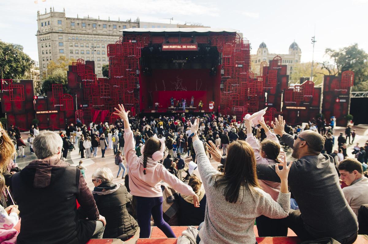 Celebración del BCN Festival de Nadal 2024 en Plaza Catalunya