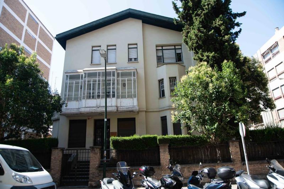El edificio fue construido en el primer tercio del siglo XX y necesita una reforma integral que costará unos 2 millones de euros.