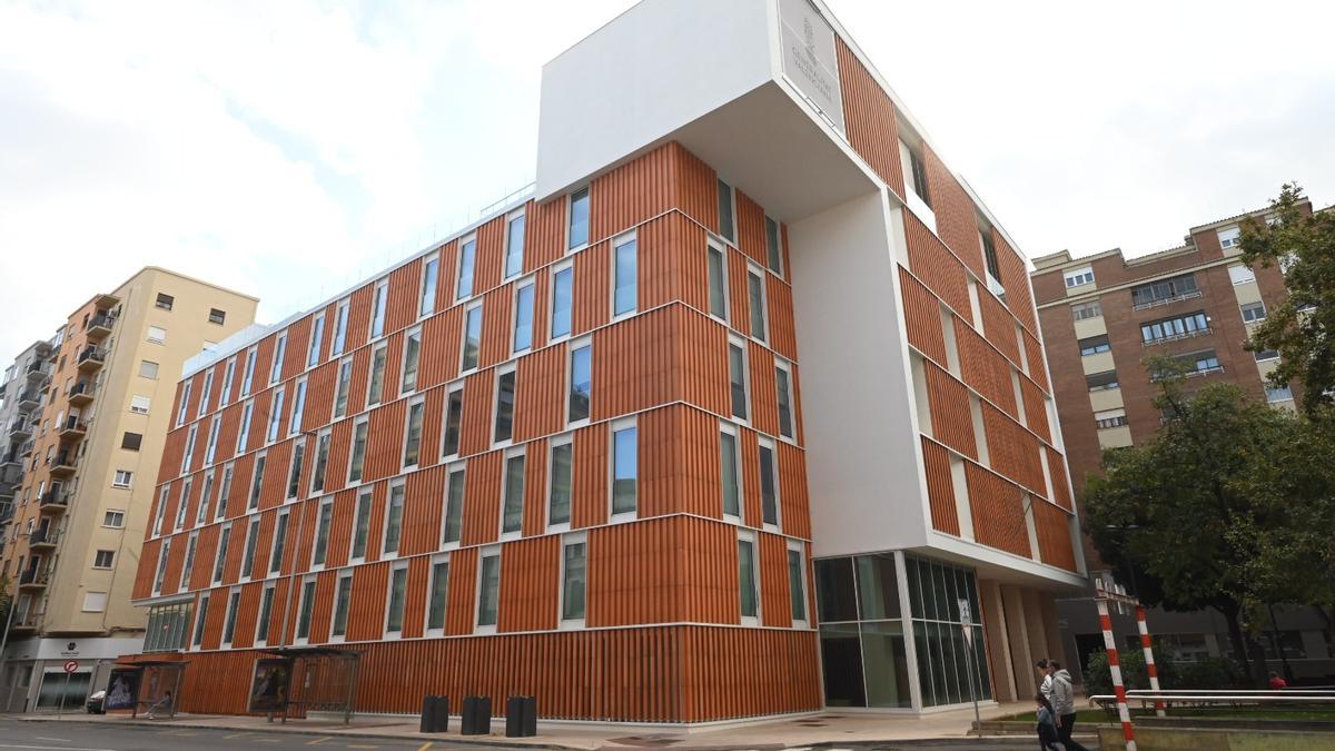 Edificio administrativo de la plaza Borrull de Castelló.