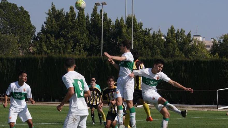 El Elche se adjudica el derbi frente al Kelme (1-0)