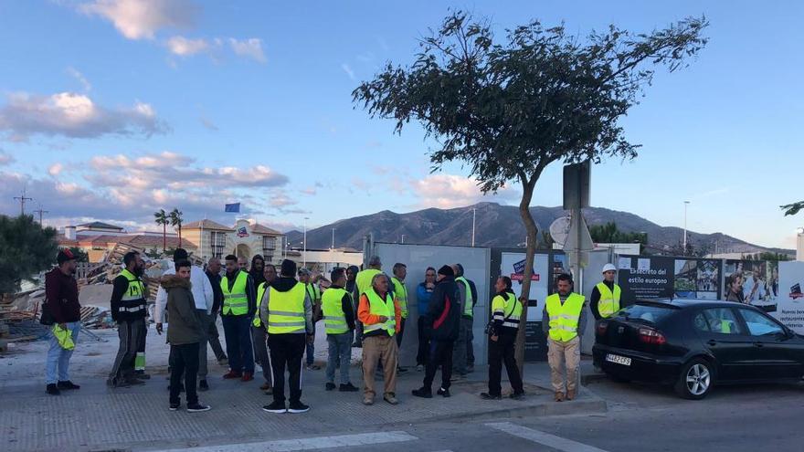 Trabajadores concentrados en Plaza Mayor.