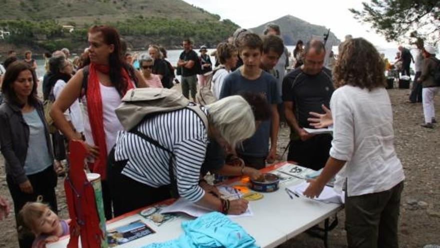 Recollides de signatures dels ecologistes