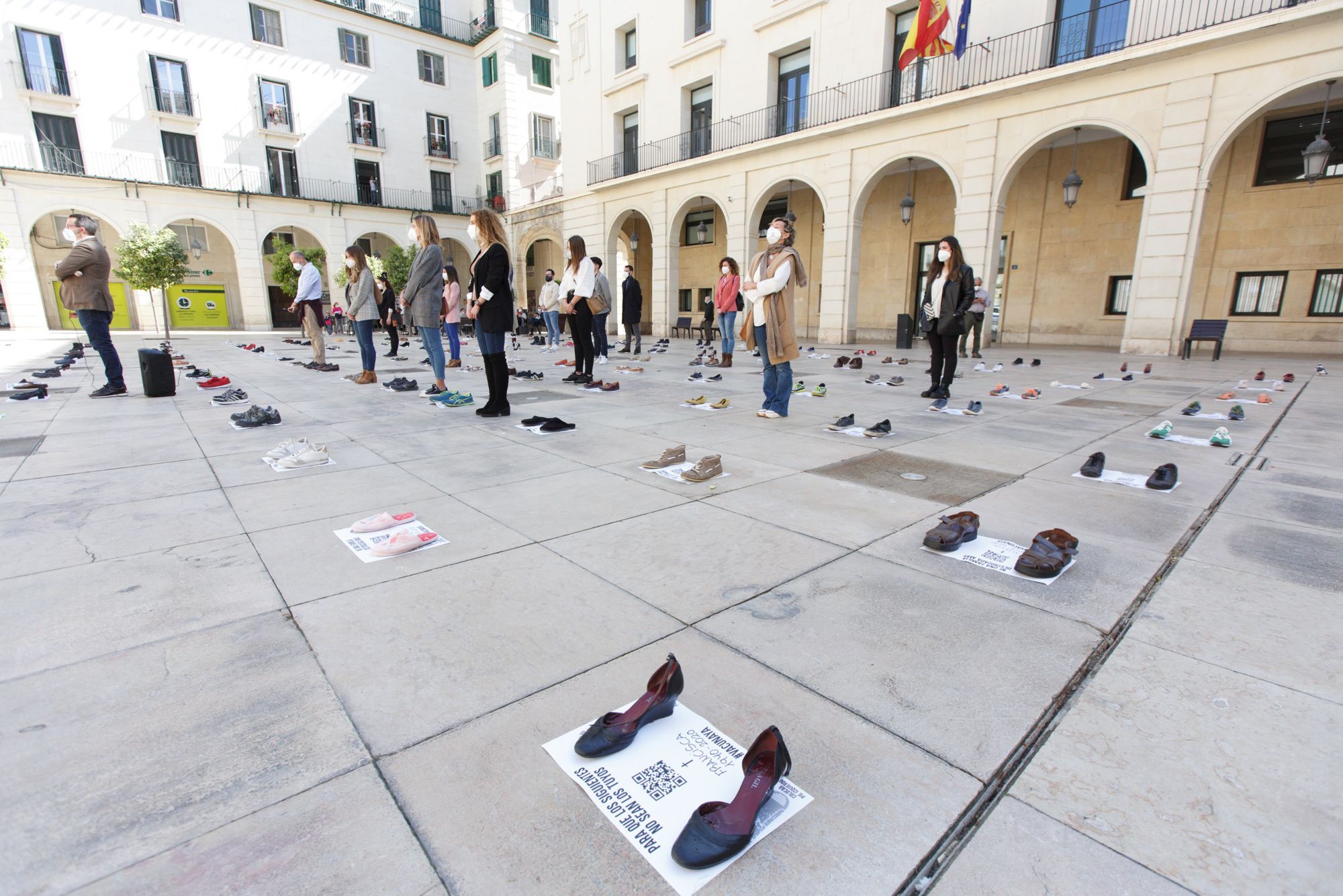 La plataforma #Vacunaya reivindica que se agilice la vacunación masiva en Alicante