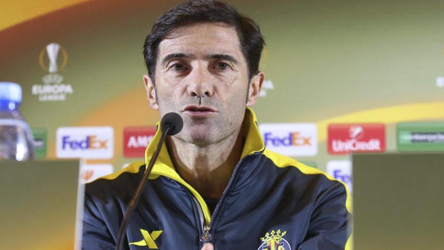 Marcelino se prepara para disparar