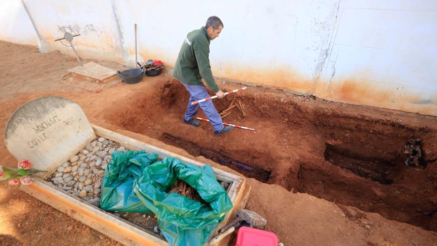 Excavaciones para buscar víctimas del franquismo en Ibiza