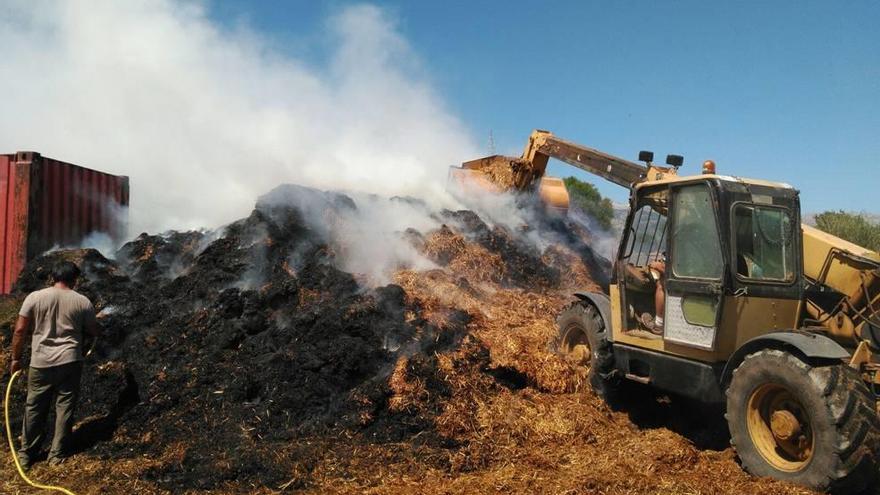 Incendio en el pajar de una ganadería en Inca