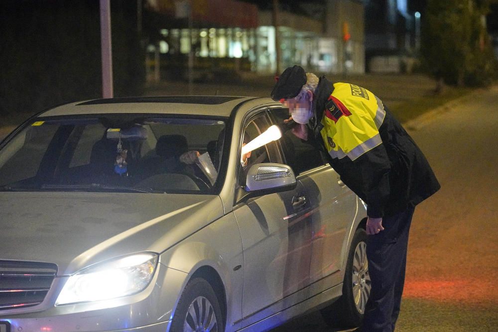 Control dels Mossos d''Esquadra i la Policia Local de Sarrià de Ter pel toc de queda