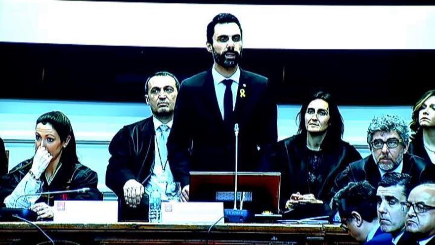 Fiscales y jueces plantan a Torrent por hablar de "presos políticos"