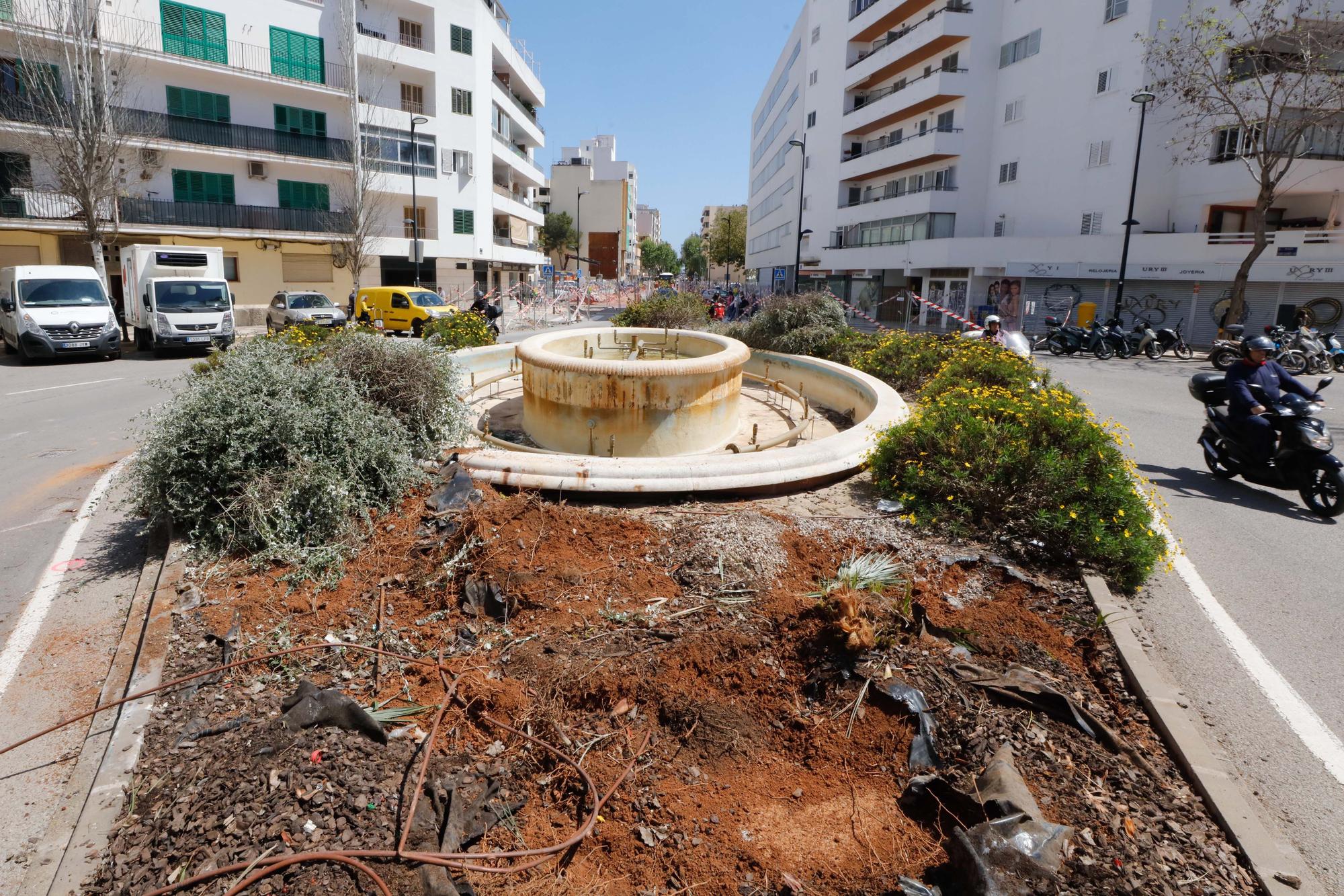 Comienza la demolición de la fuente de Isidor Macabich en Ibiza