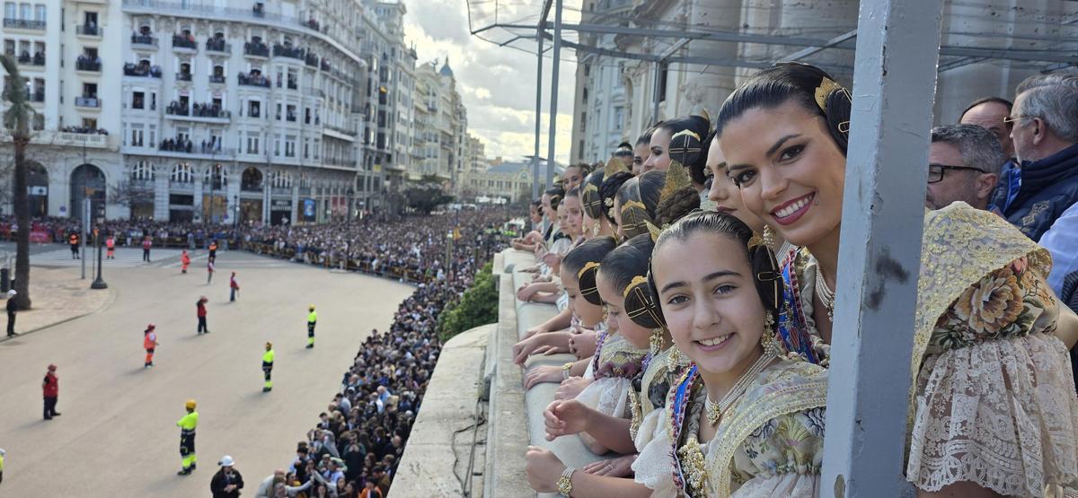 Laura Llobell y Vega Carmen son las que fueron a nuestra esquina esta vez Laura Llobell y Vega Carmen son las que fueron a nuestra esquina esta vez