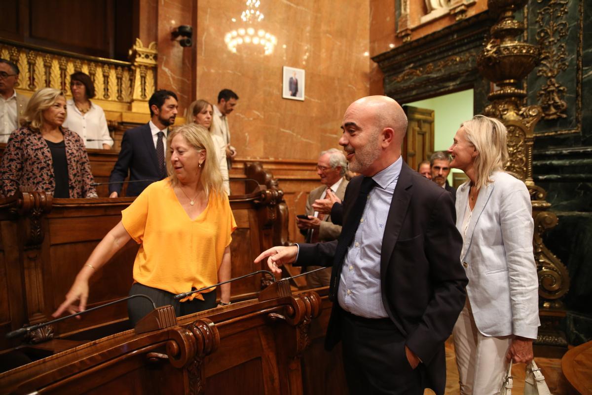 El Ayuntamiento de Barcelona ha celebrado este martes un pleno extraordinario para abrir el mandato del alcalde, Jaume Collboni.