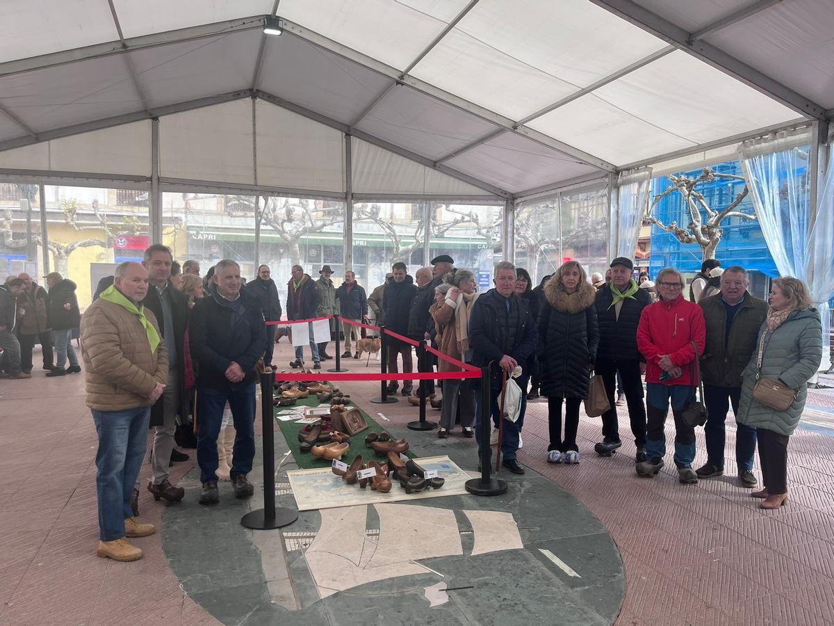 Ribadesella celebra una singular jornada de actividades en torno a les madreñes