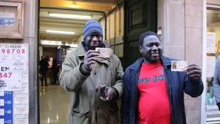 Ibrahim Cante, un dels premiats a Olot: «És el primer cop que compro loteria, vaig arribar el 2017 amb pastera»