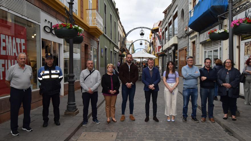 Gáldar guarda cinco minutos de silencio en solidaridad con el pueblo ucraniano