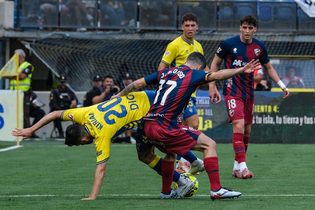 UD Las Palmas-Huesca | 05/04/2026  | 05/04/2026 | Fotógrafo: José Carlos Guerra