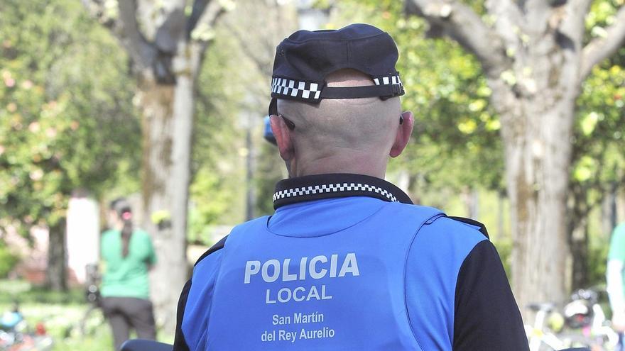 Un policía local de San Martín.