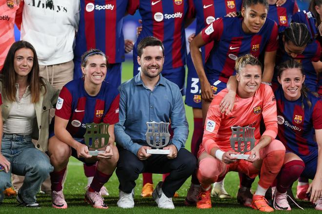 Liga F: FC Barcelona - Betis, el partido de despedida de Sandra Paños, Mariona Caldentey y Jonatan Giráldez, en imágenes