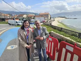 Costas estudiará cómo mitigar en el mar el oleaje sobre el vial de O Con