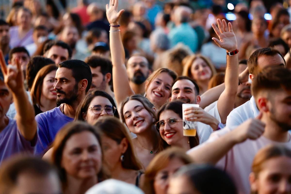 Amaral celebra la Dolce Vita junto a un público cordobés eufórico