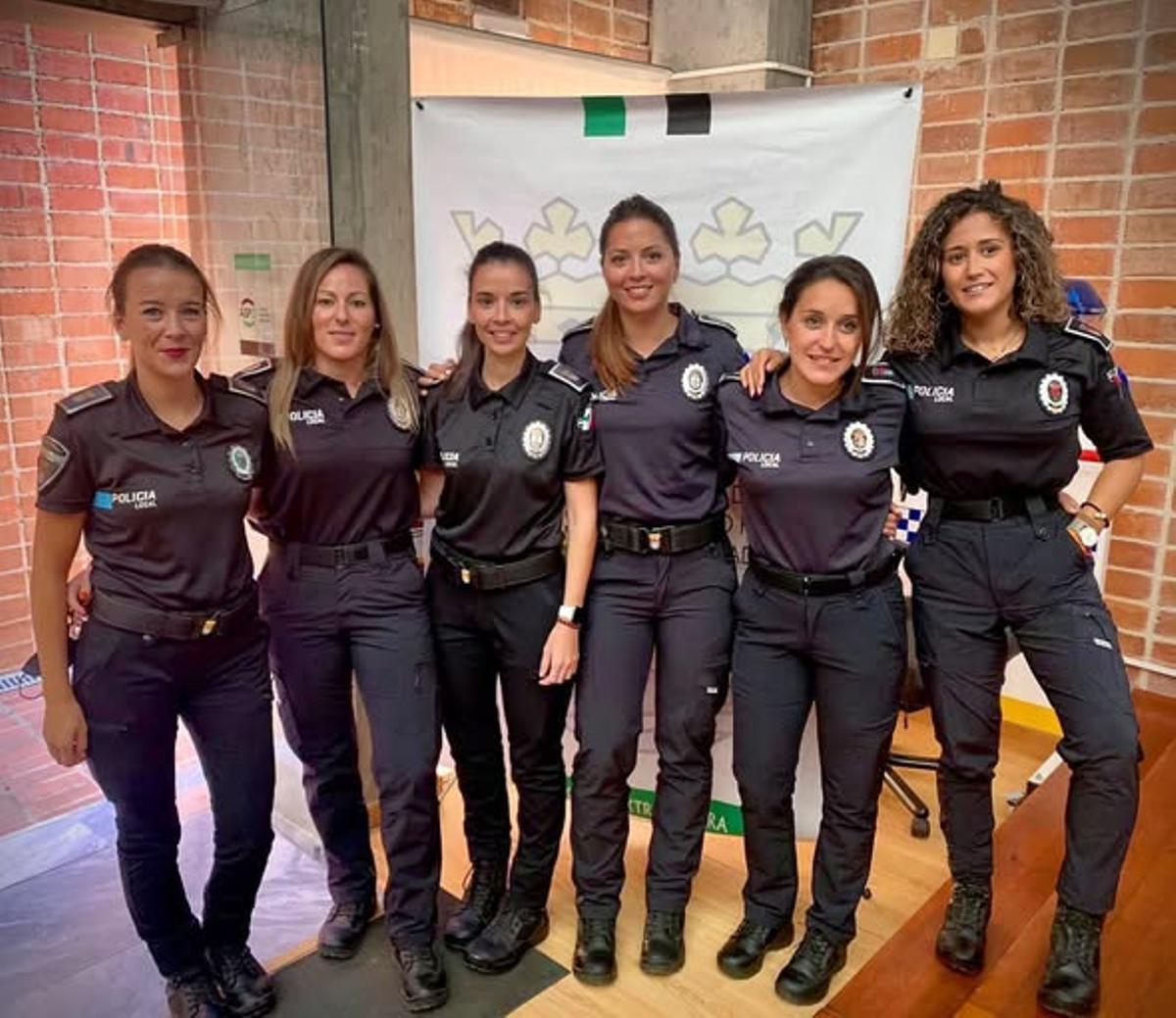 Mujeres policías de Extremadura en una imagen anterior de archivo.