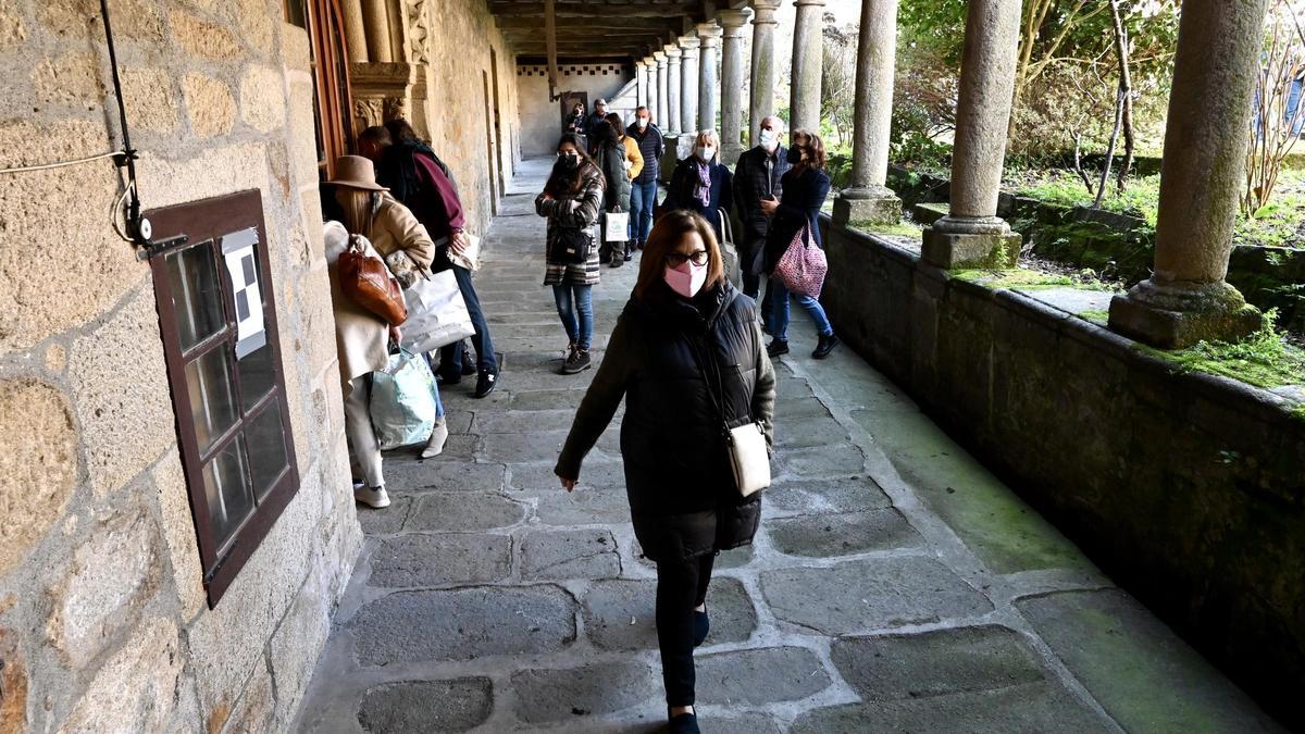 Visita de pontevedreses al convento