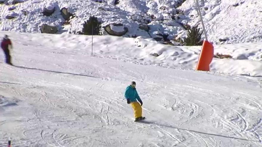Trece estaciones de esquí abiertas y 380 kilómetros esquiables para el puente
