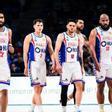 Joseph, Hollanders, Polanco, Tamba y Larsen atraviesan la pista del Movistar Arena durante el segundo partido de la serie.