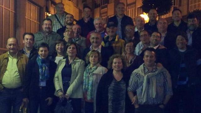 El barrio de Santarúa reúne a varias generaciones en su tercera  fiesta anual