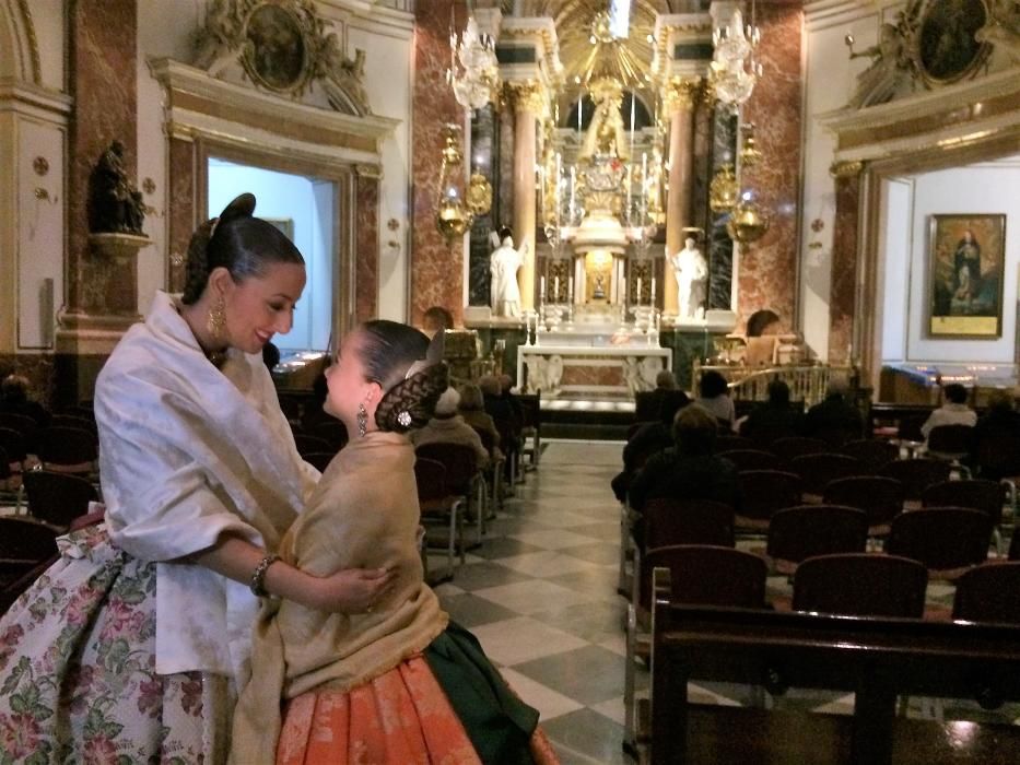 La visita fugaz de Rocío y Daniela a la Virgen